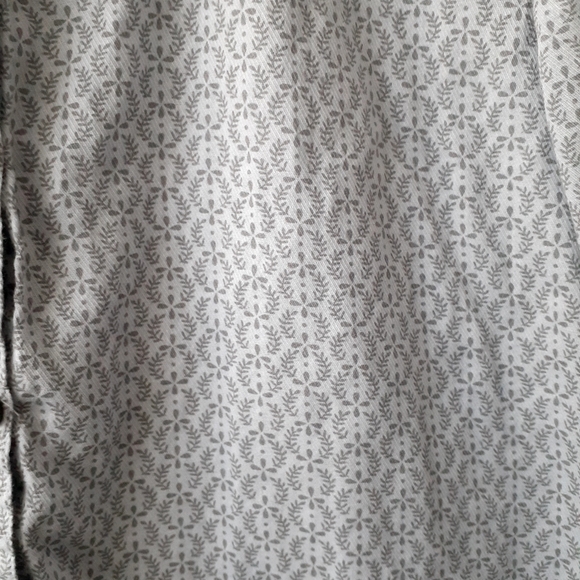 Old Navy Blouse - Picture 6 of 8